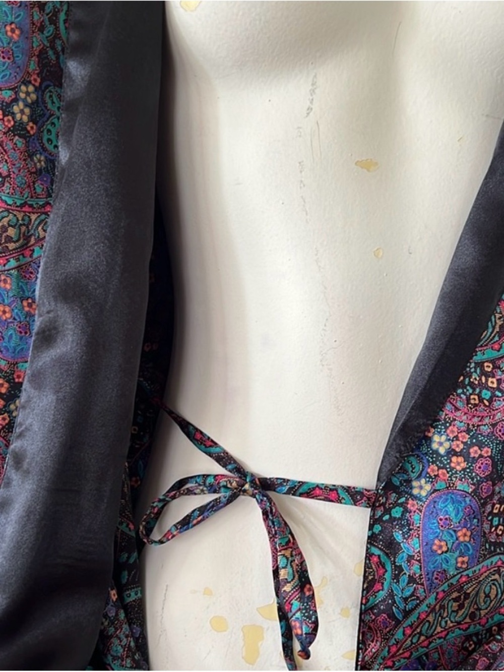 Sedu Paisley Kimono Robe - Black Multicolor - Picture 4 of 5